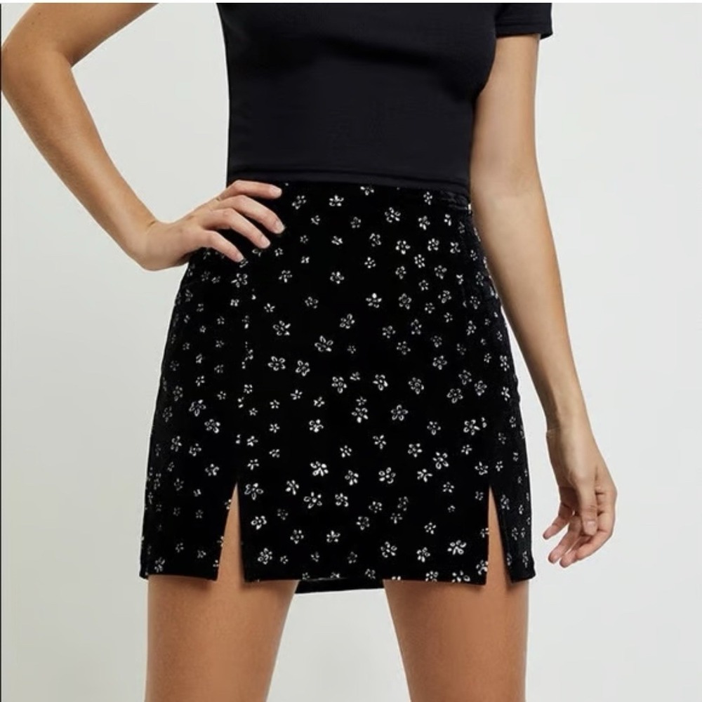 Black Velvet Ditsy Floral Mini Skirt Whimsigoth Size XS L A Hearts Club‎ Party